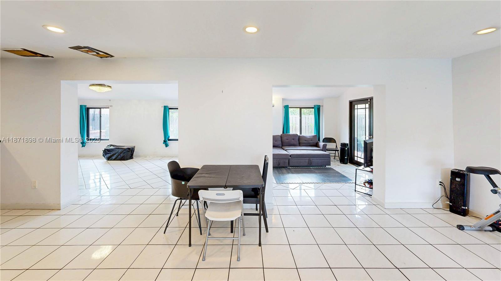 HAMMOCKS SEC 3 - Residential