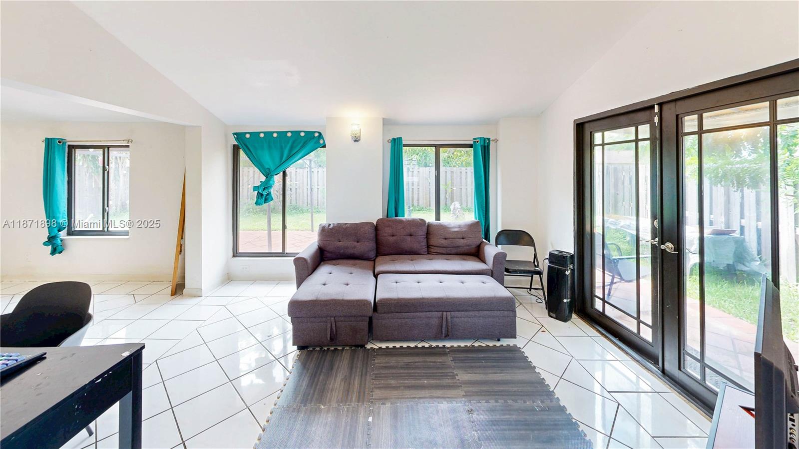 HAMMOCKS SEC 3 - Residential