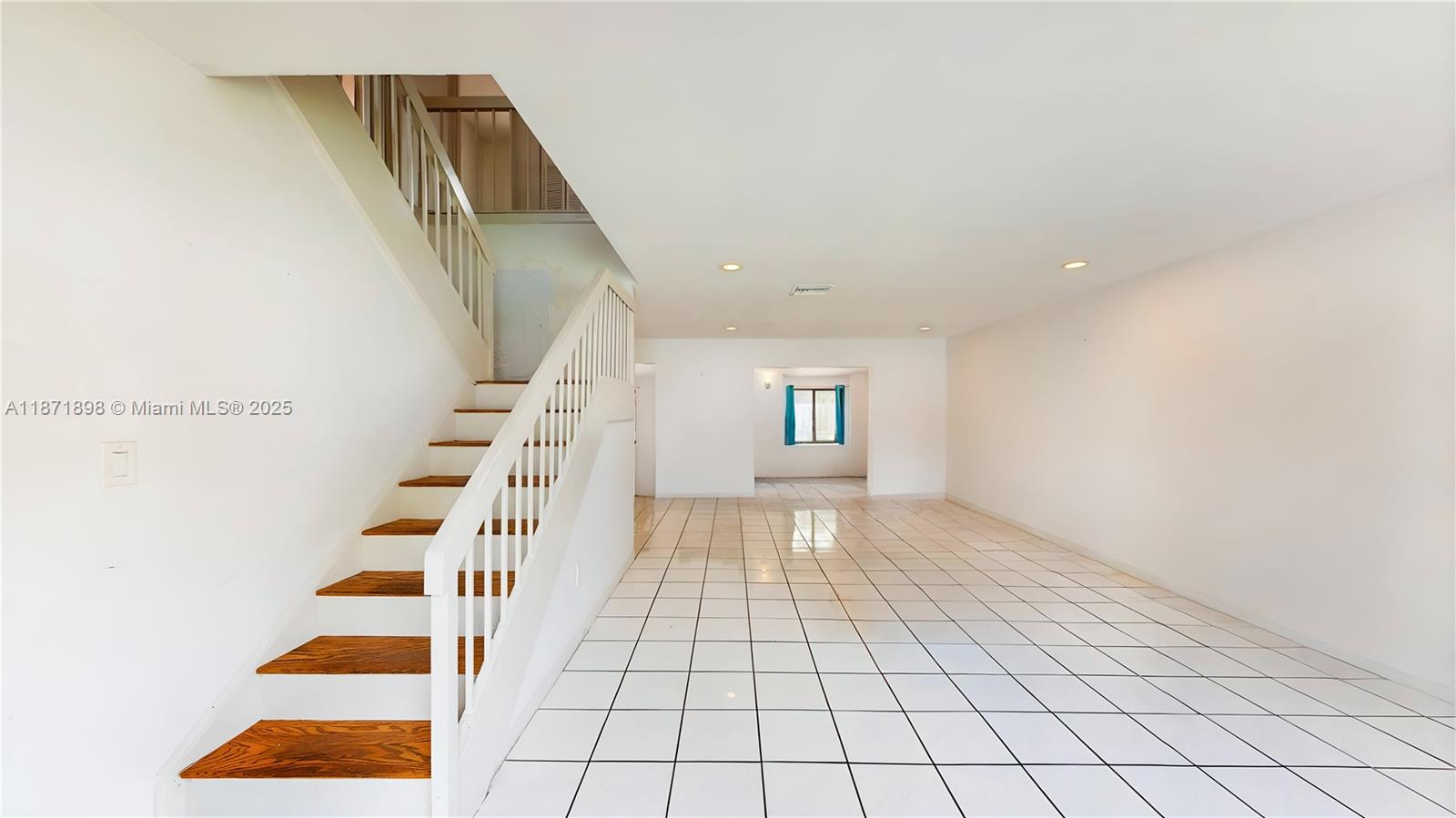 HAMMOCKS SEC 3 - Residential