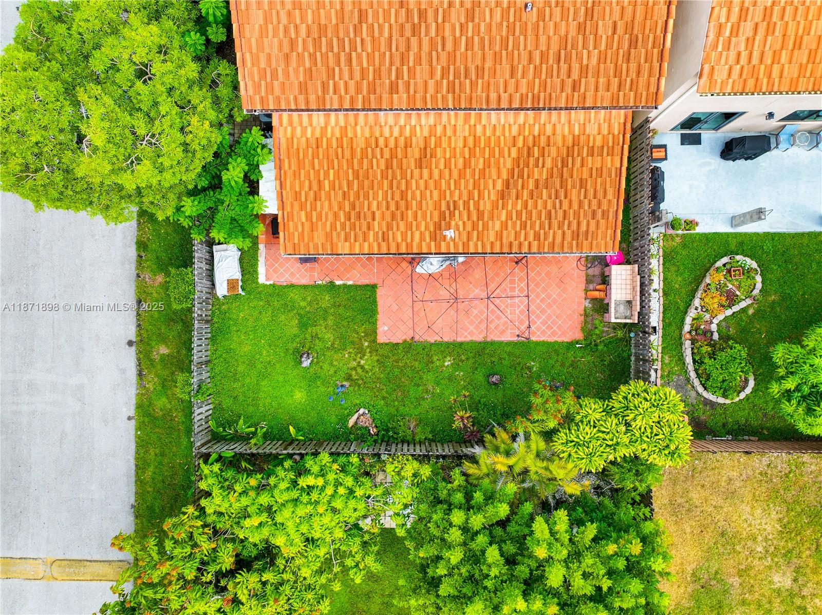 HAMMOCKS SEC 3 - Residential