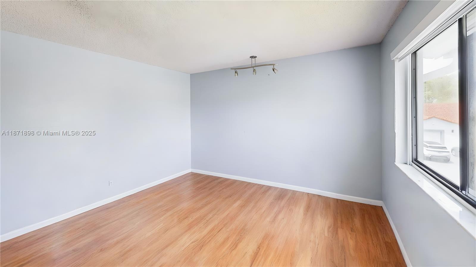 HAMMOCKS SEC 3 - Residential