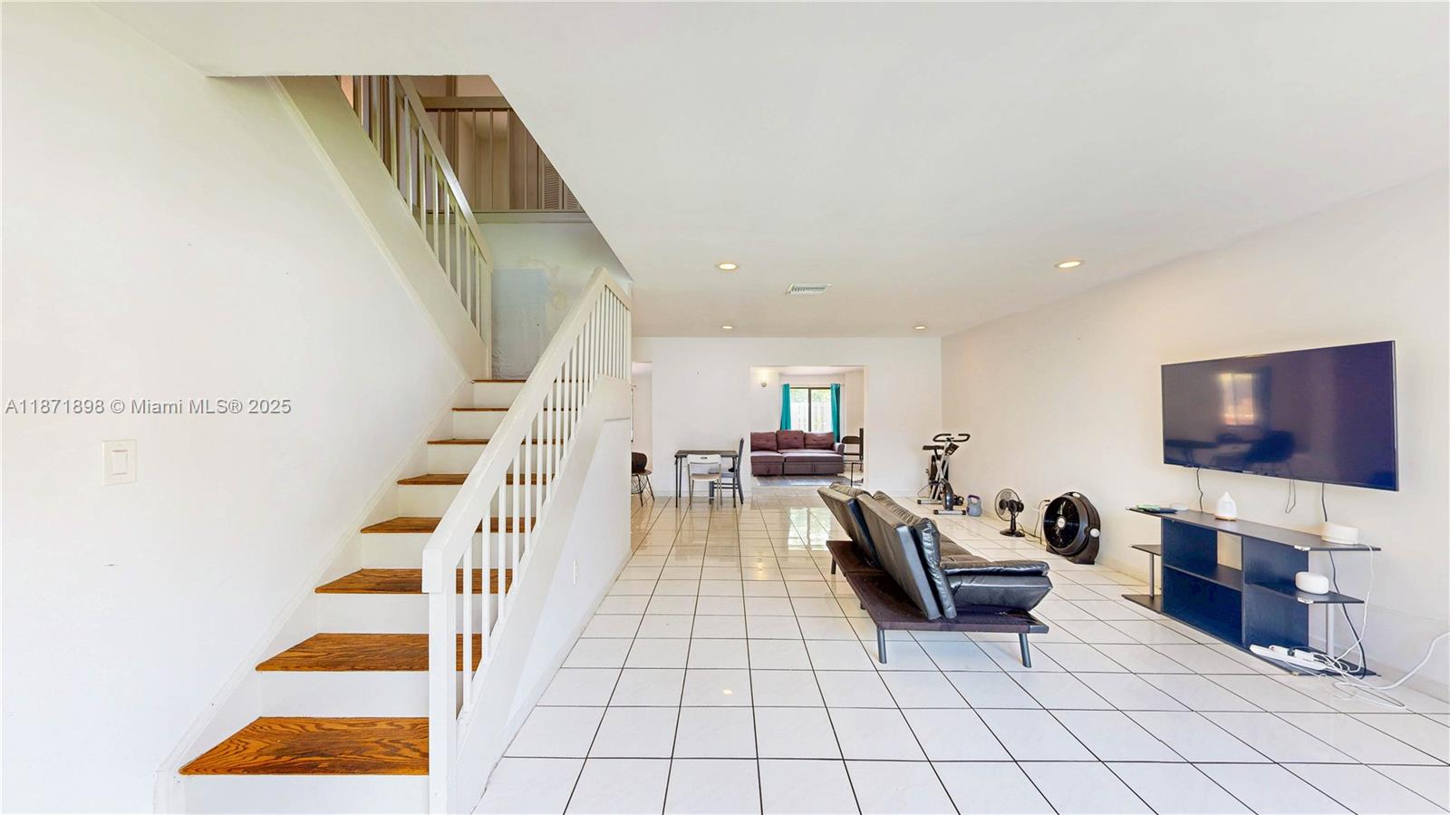 HAMMOCKS SEC 3 - Residential