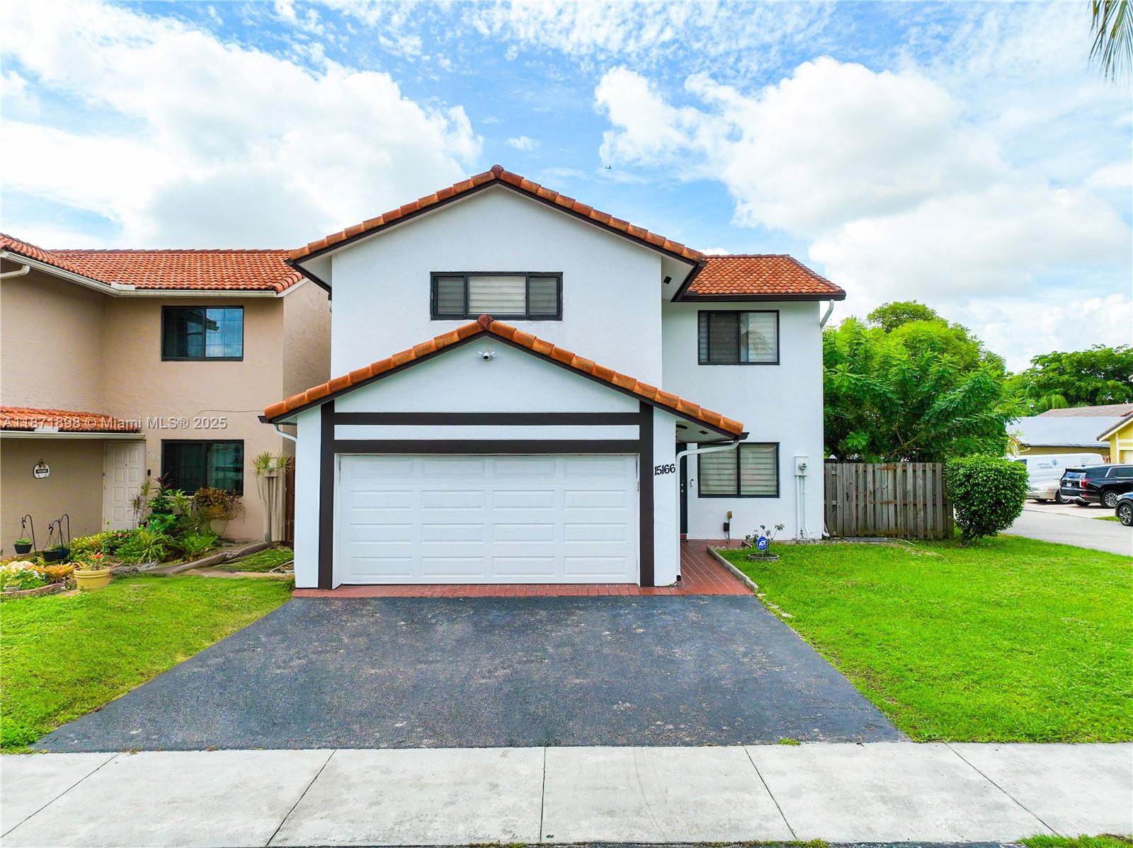 HAMMOCKS SEC 3 - Residential