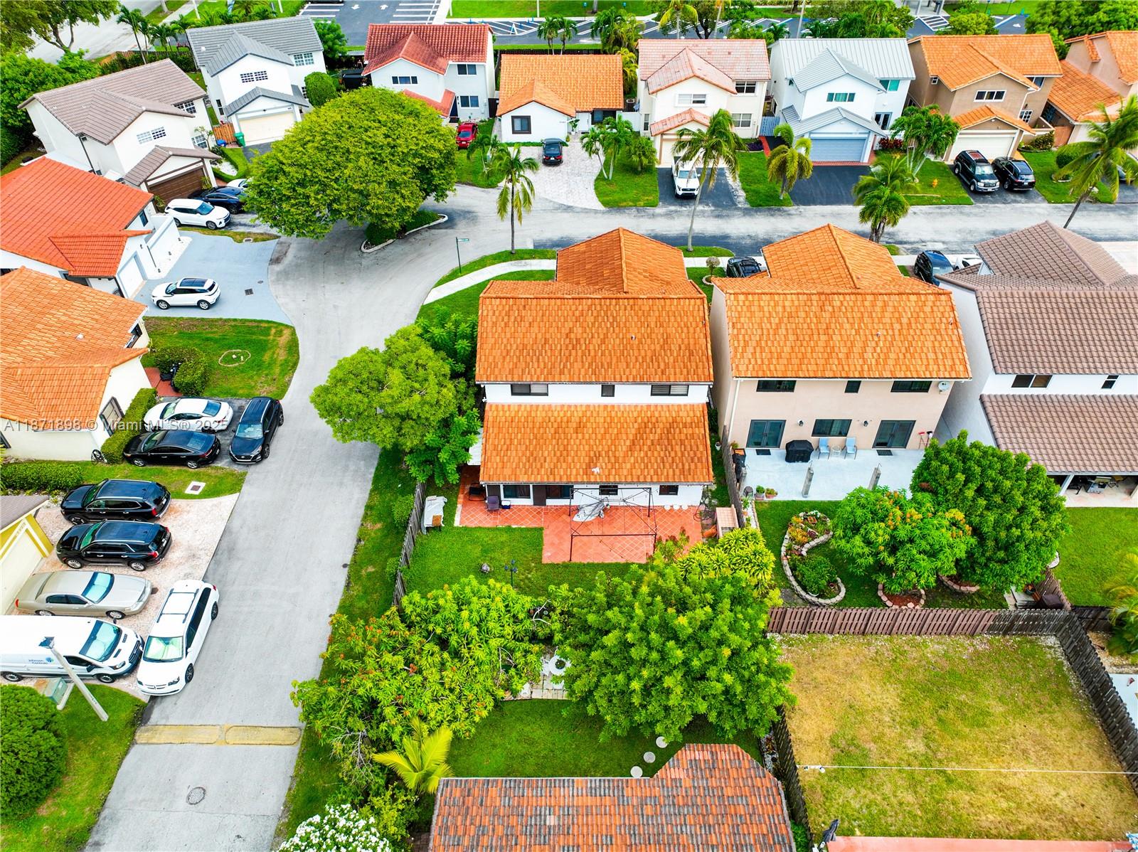 HAMMOCKS SEC 3 - Residential