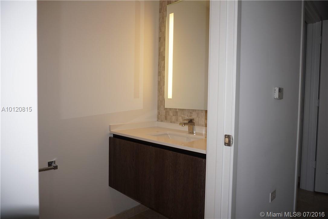 REACH CONDO - Residential Lease