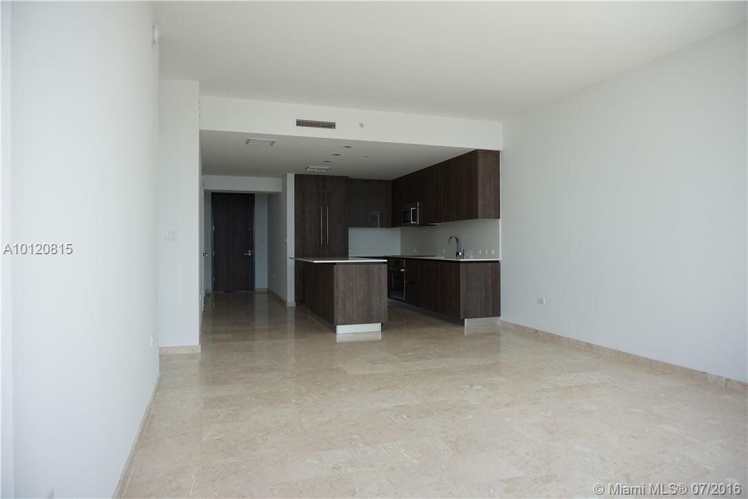 REACH CONDO - Residential Lease