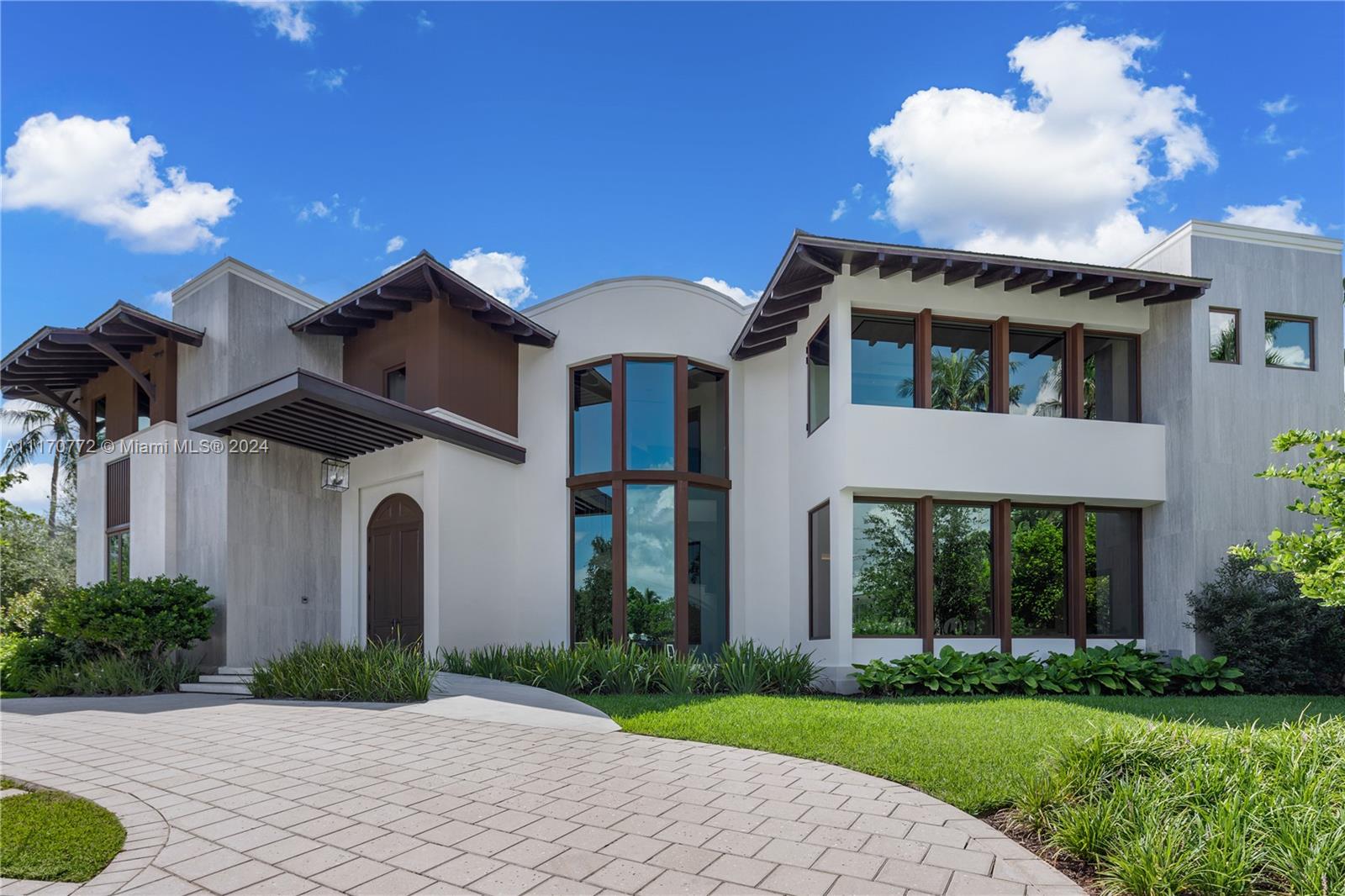 100 Biscay Dr