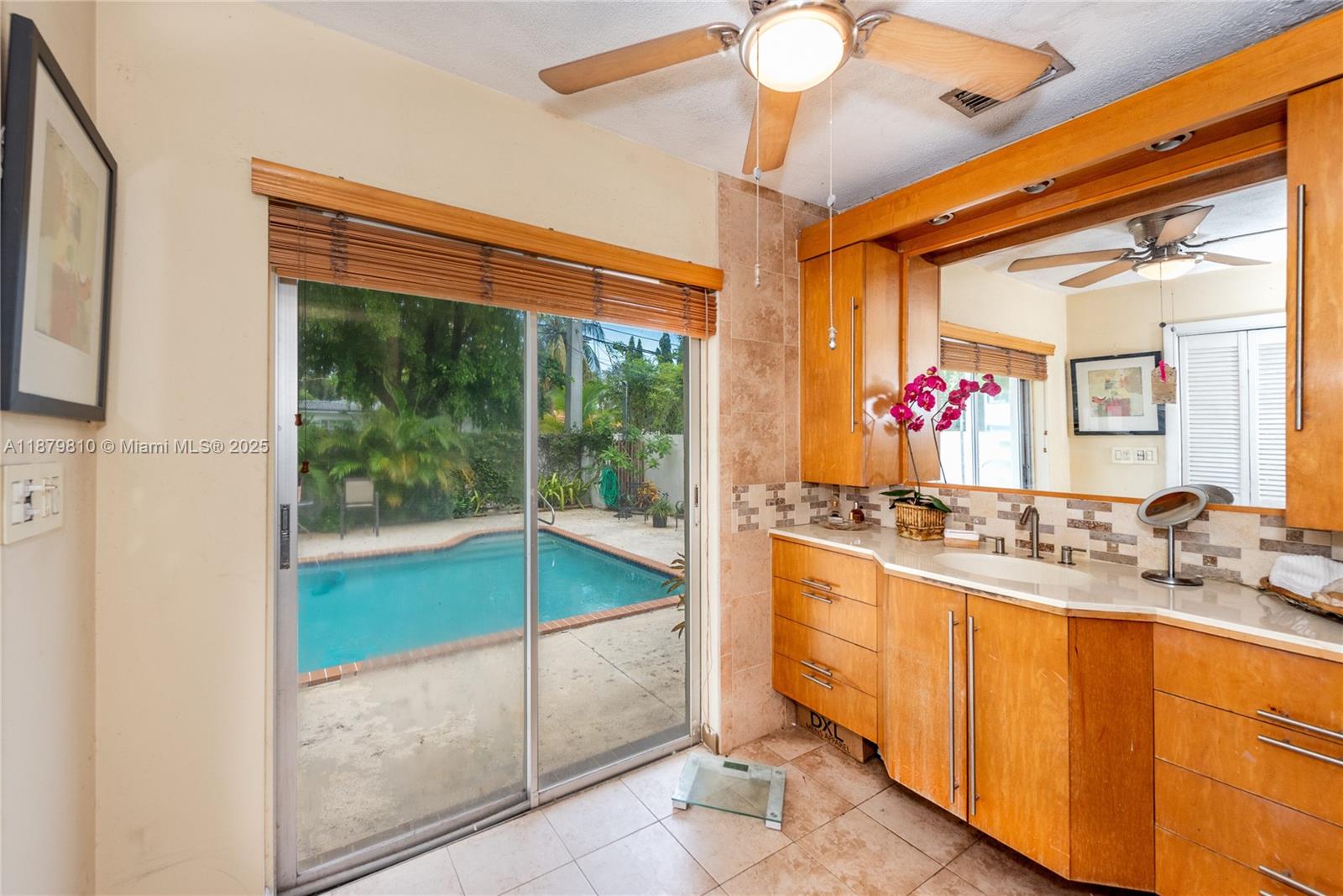 BRICKELL ESTATES - Residential