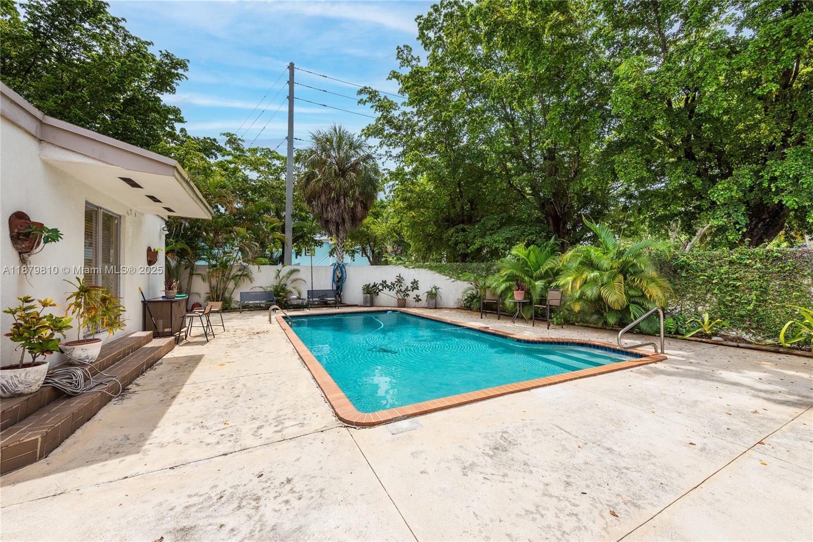 BRICKELL ESTATES - Residential