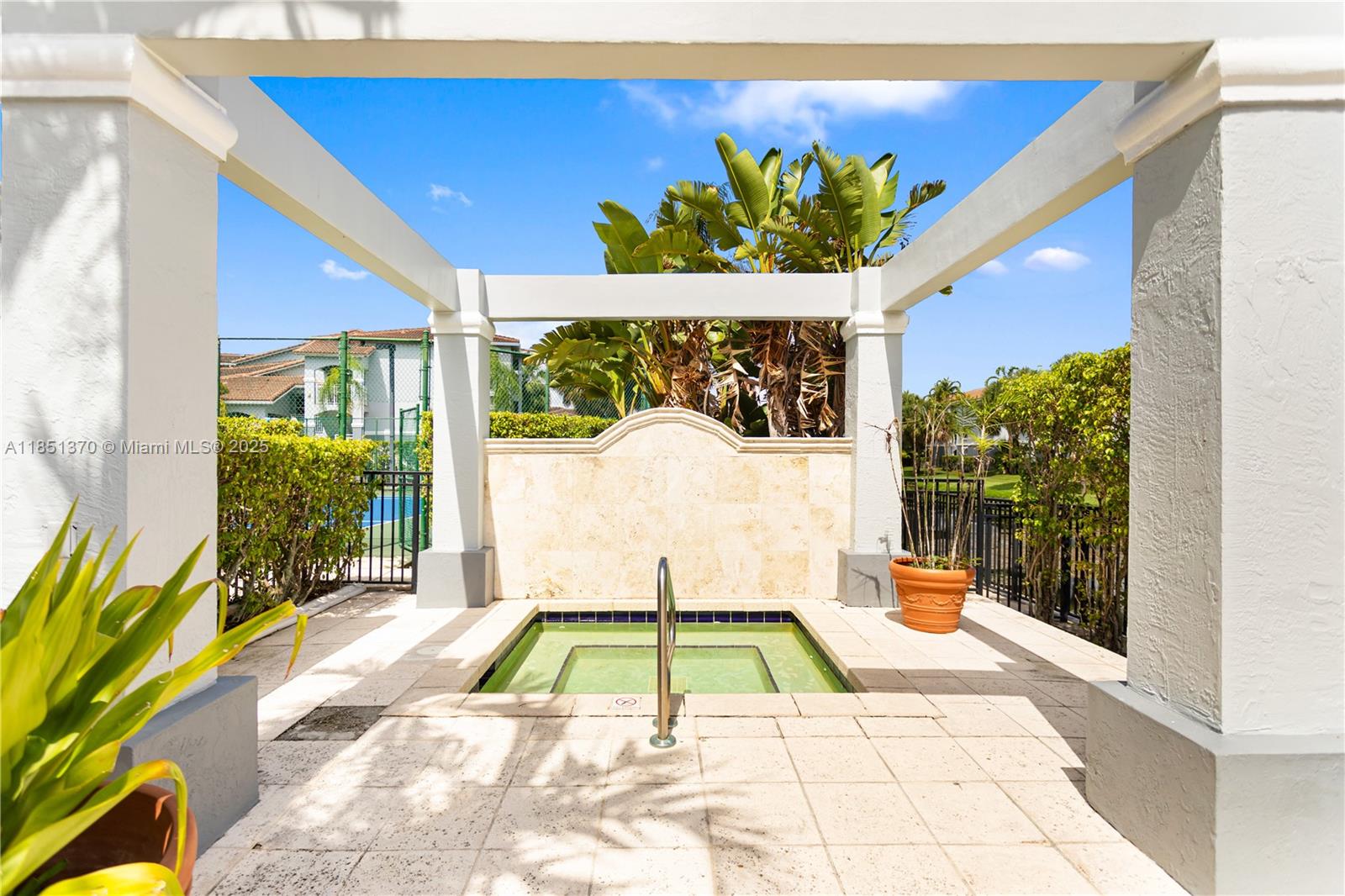 LA VIA CONDO - Residential