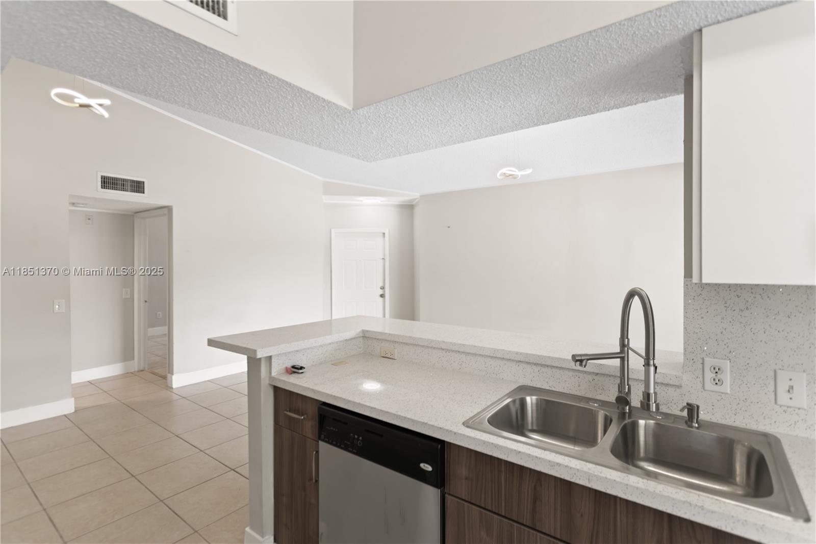 LA VIA CONDO - Residential