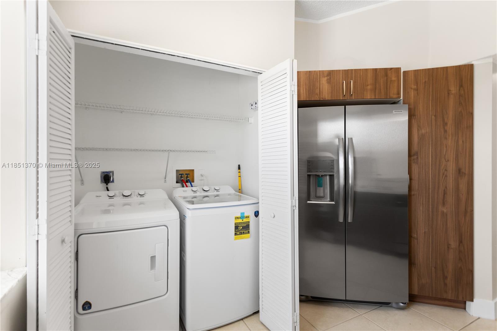 LA VIA CONDO - Residential