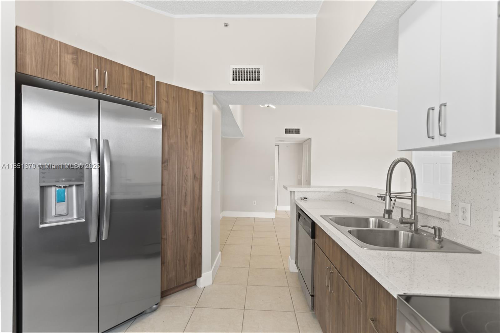 LA VIA CONDO - Residential