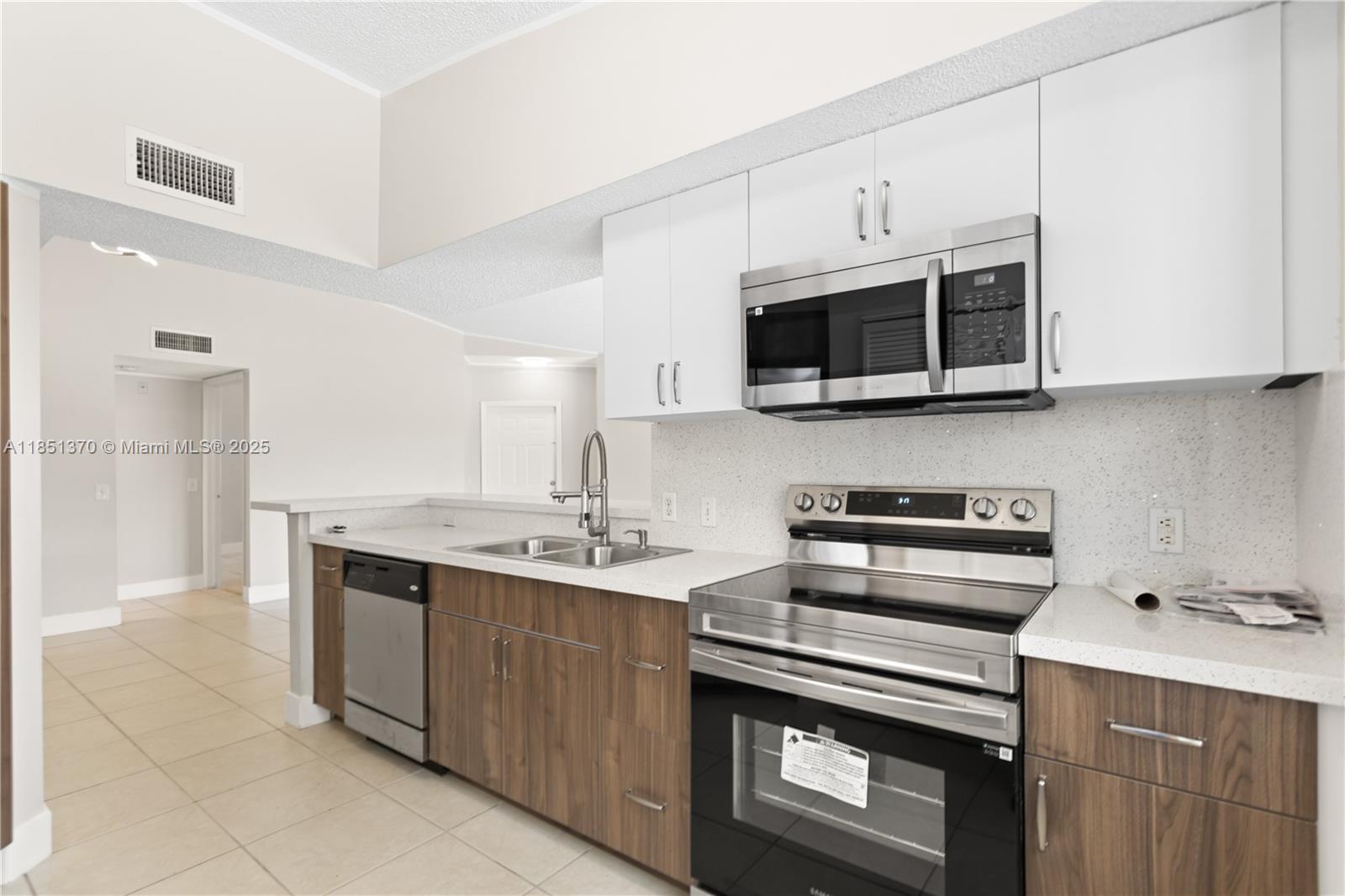 LA VIA CONDO - Residential