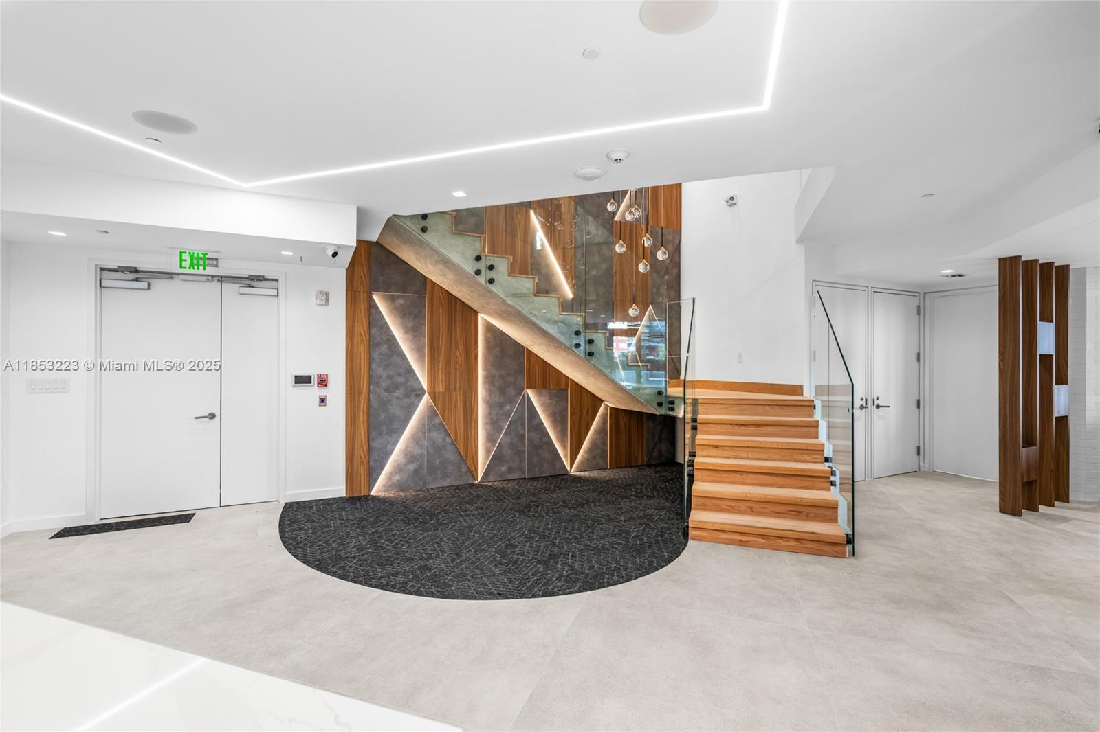 1300 Brickell Bay Dr CU6