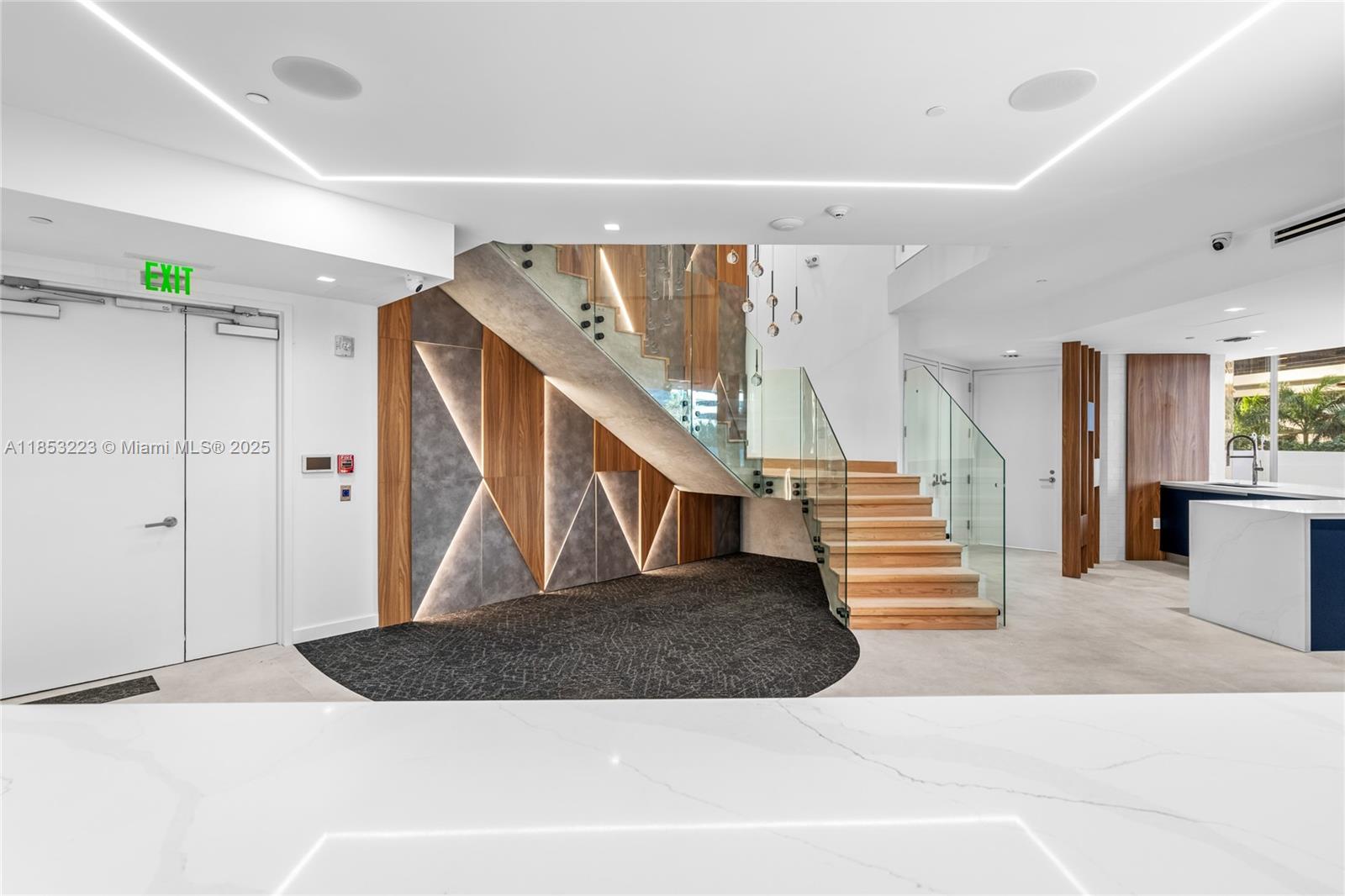 1300 Brickell Bay Dr CU6