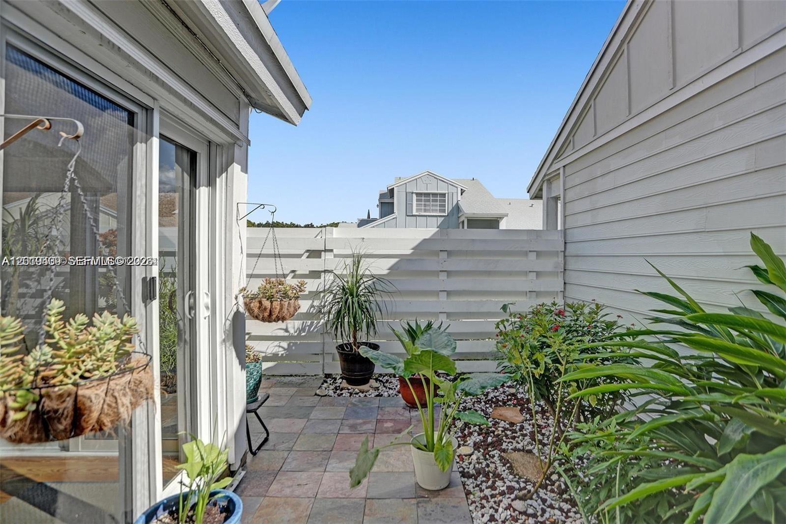 VILG HOMES COUNTRY WALK C - Residential
