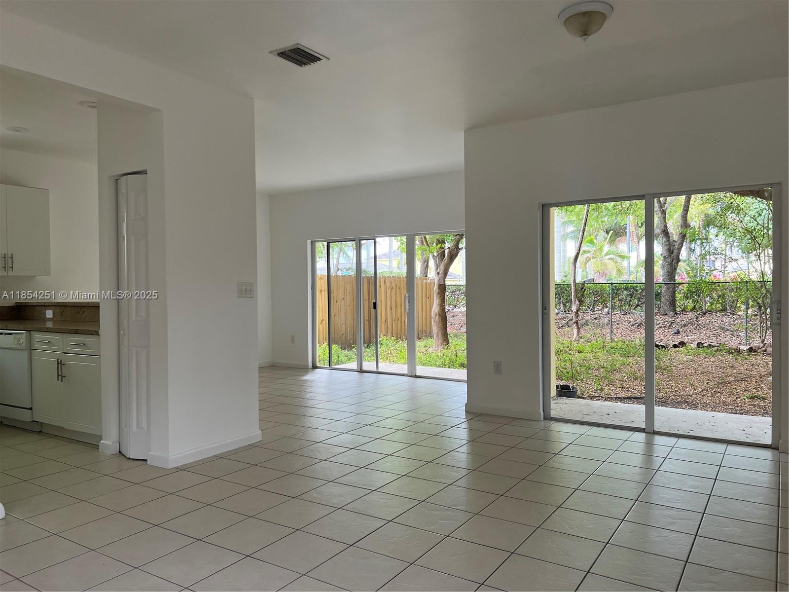 EMILIOS PLACE AT OASIS - Residential