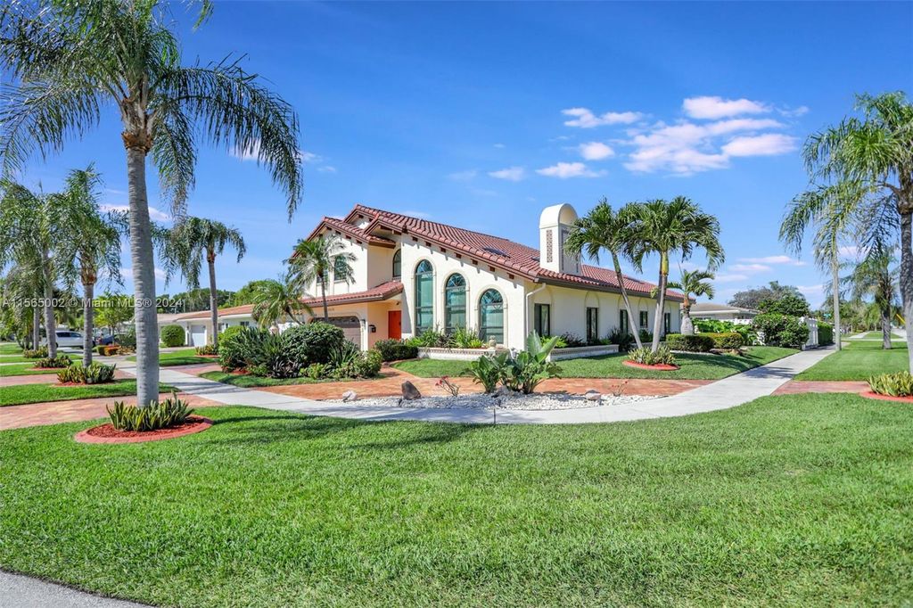 Photo of 1417 SE 14th Ave, Deerfield Beach, FL 33441 (MLS # A11565002)