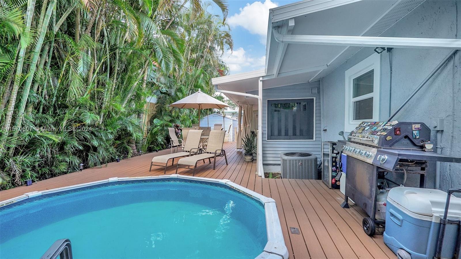 HOLLYWOOD PLACE - Residential