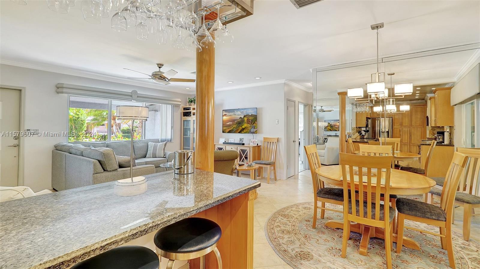 HOLLYWOOD PLACE - Residential