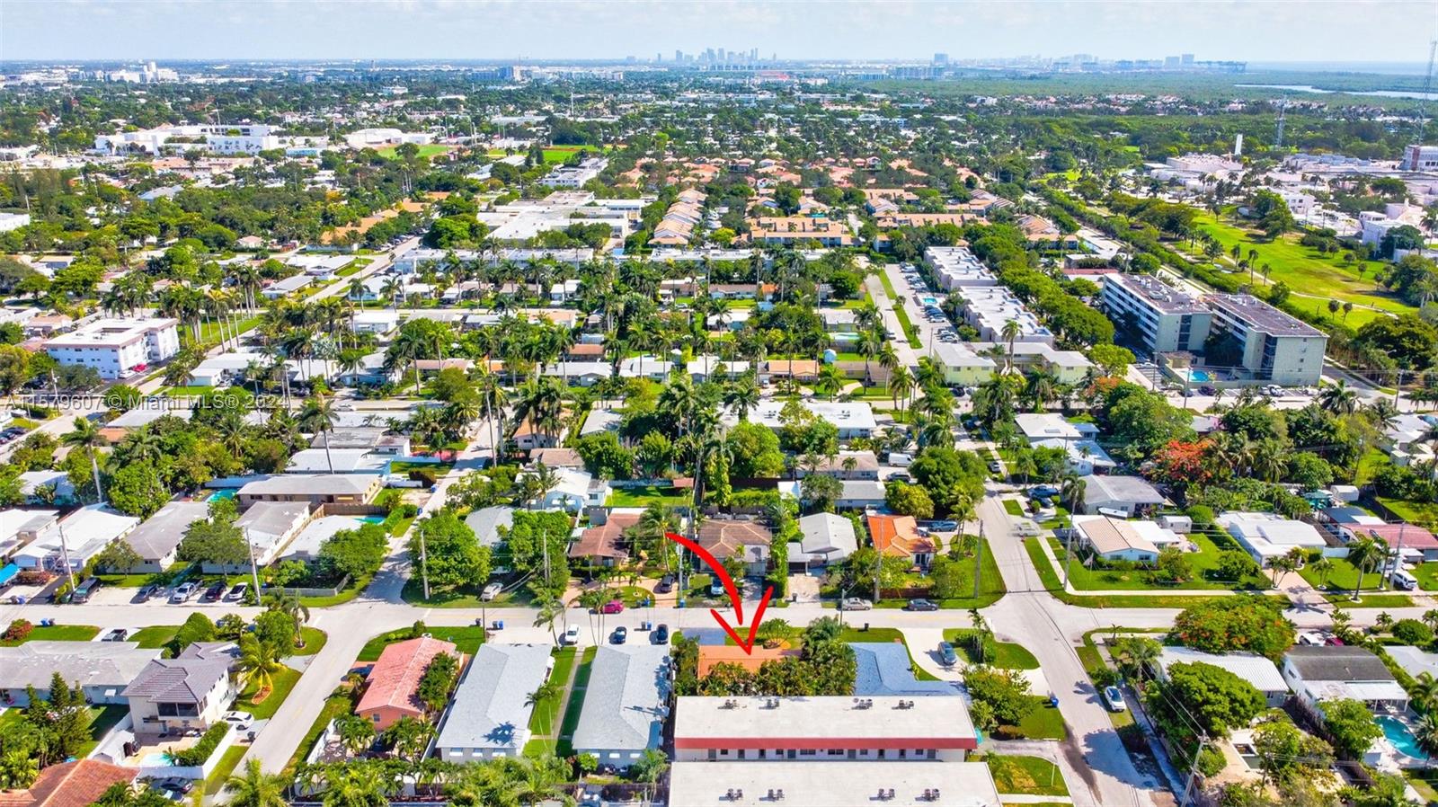 HOLLYWOOD PLACE - Residential
