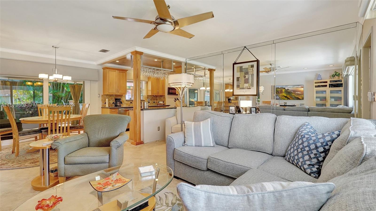 HOLLYWOOD PLACE - Residential