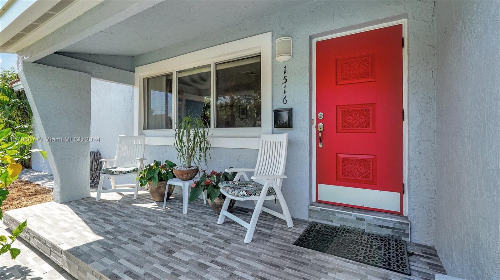 HOLLYWOOD PLACE - Residential
