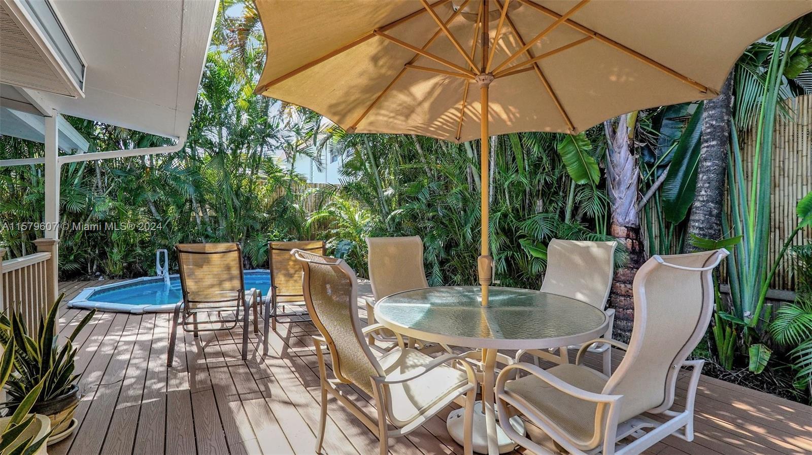 HOLLYWOOD PLACE - Residential