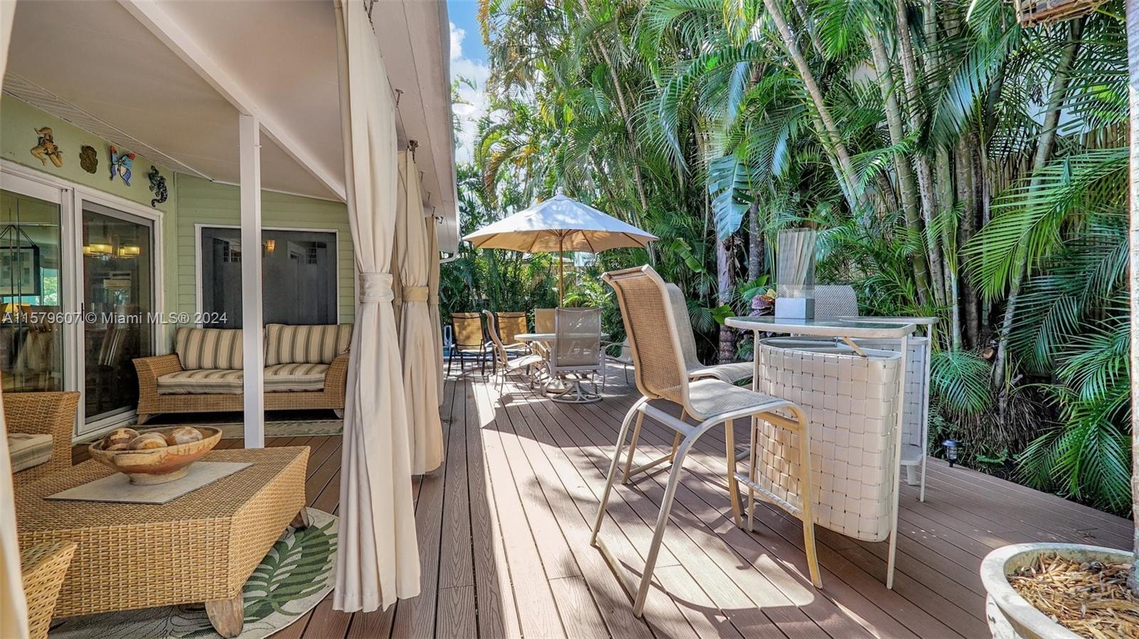 HOLLYWOOD PLACE - Residential
