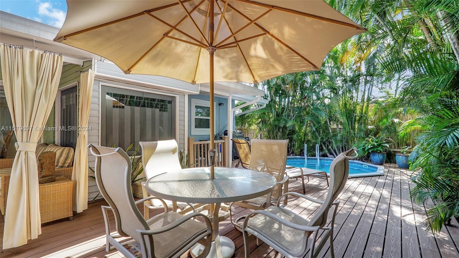 HOLLYWOOD PLACE - Residential