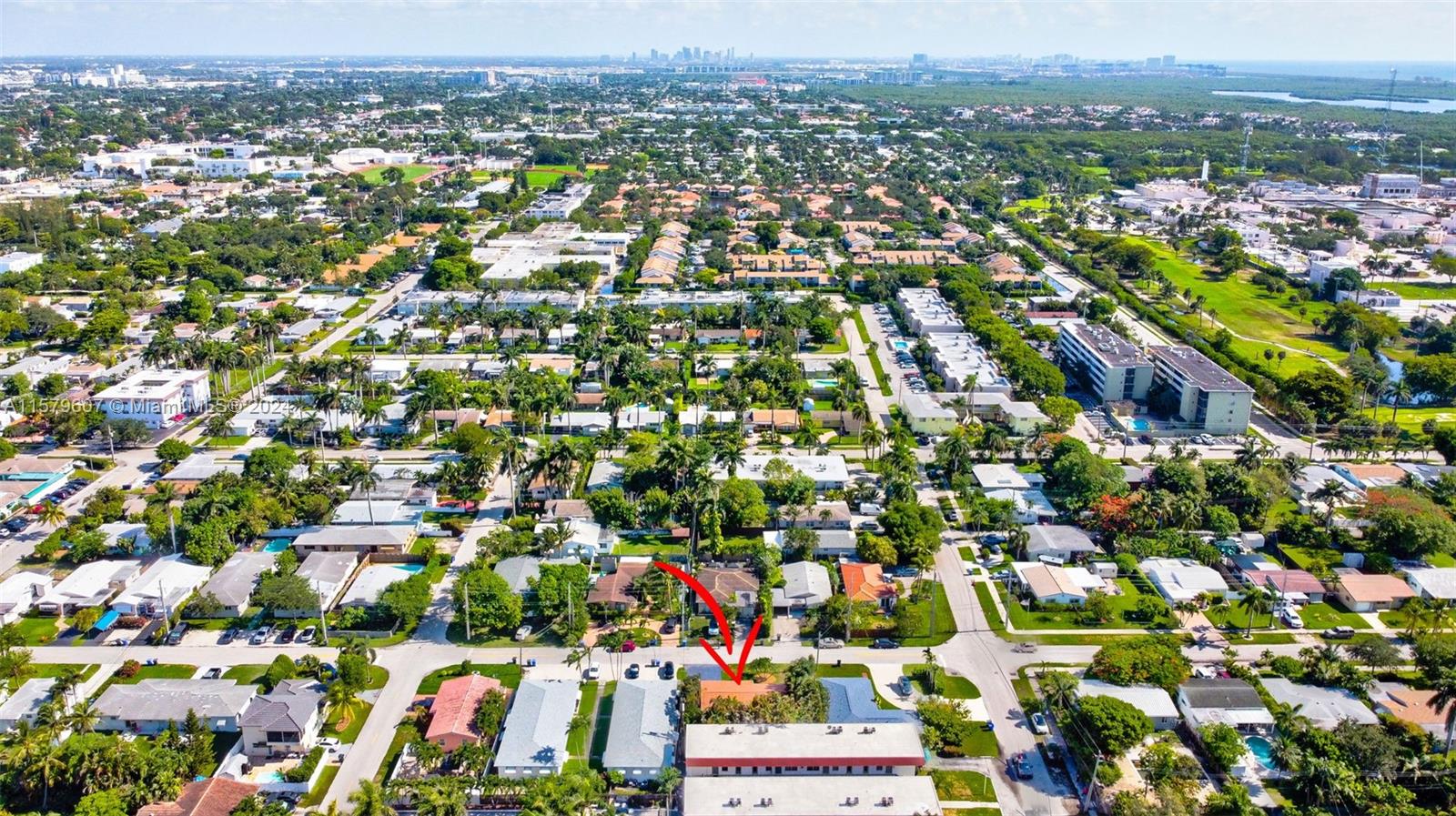 HOLLYWOOD PLACE - Residential