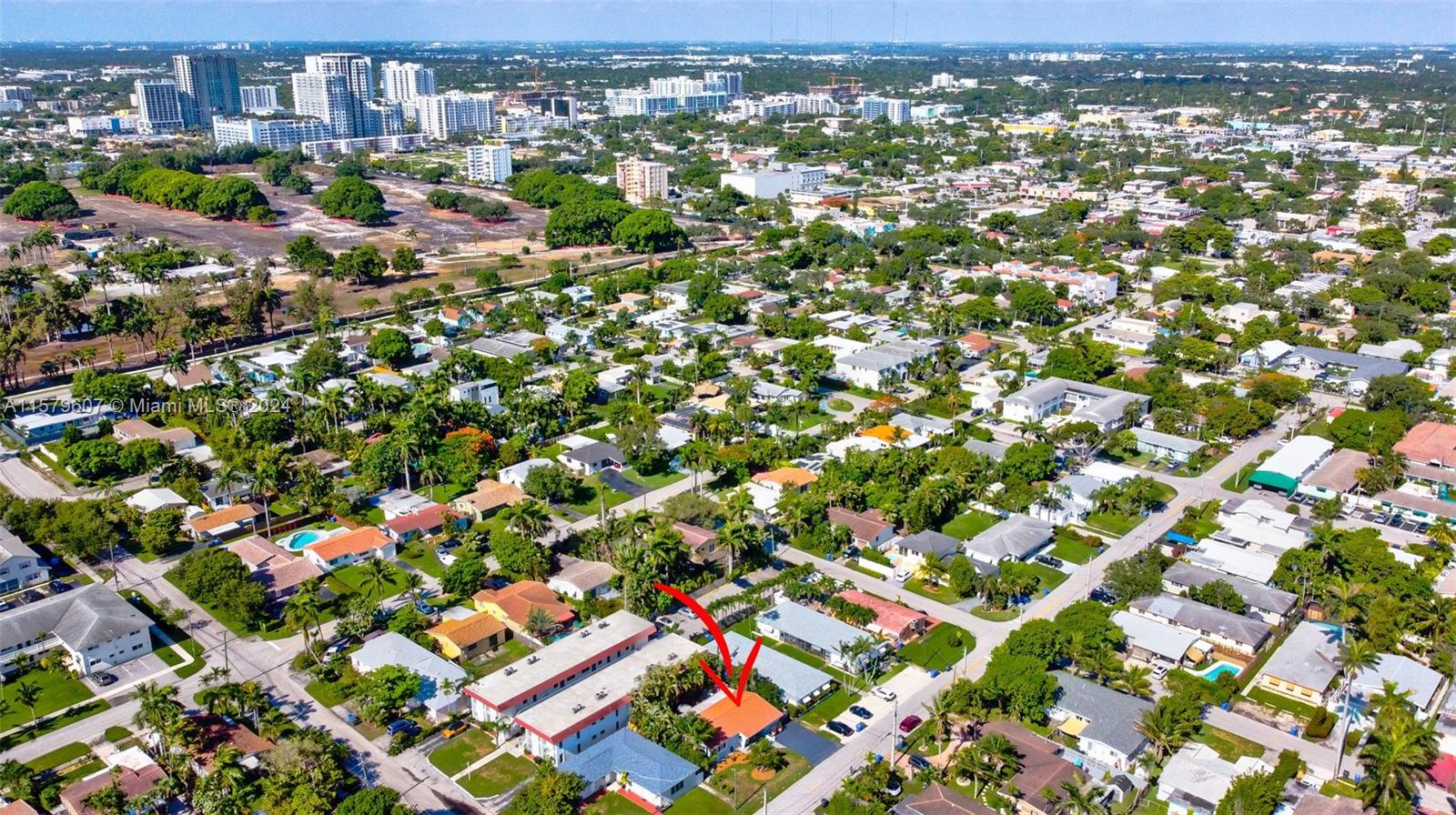 HOLLYWOOD PLACE - Residential
