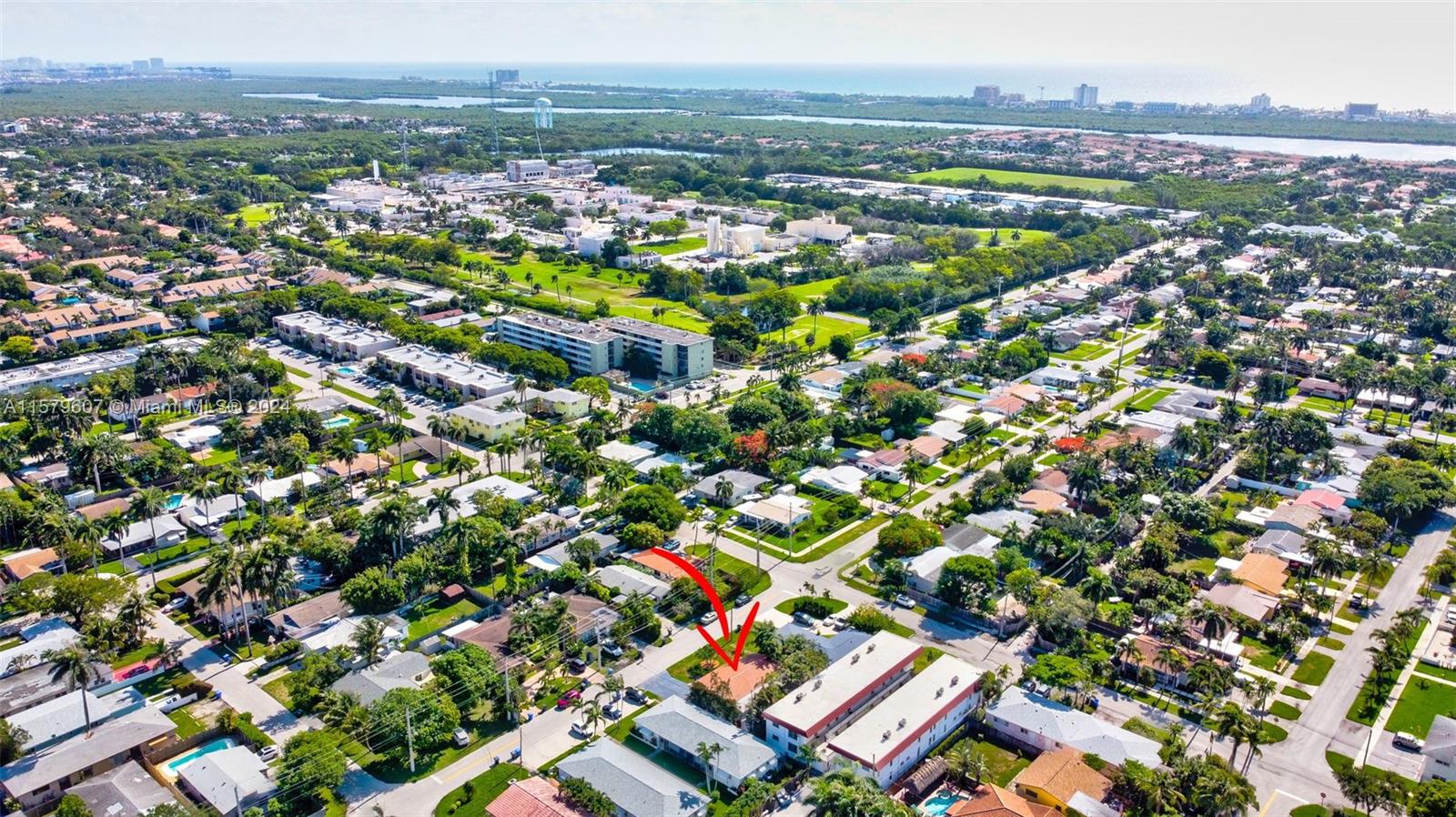 HOLLYWOOD PLACE - Residential