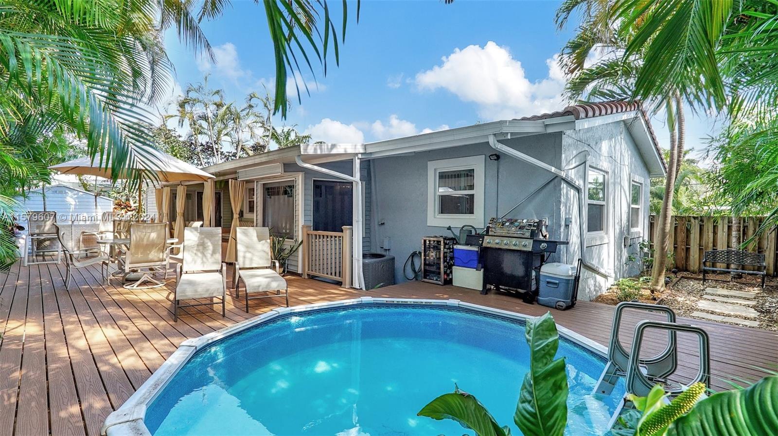 HOLLYWOOD PLACE - Residential