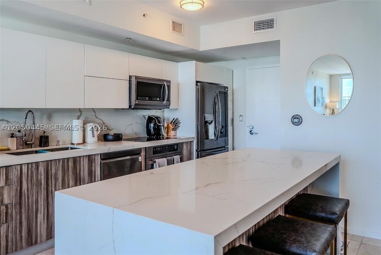 90 SW 3rd St 3703