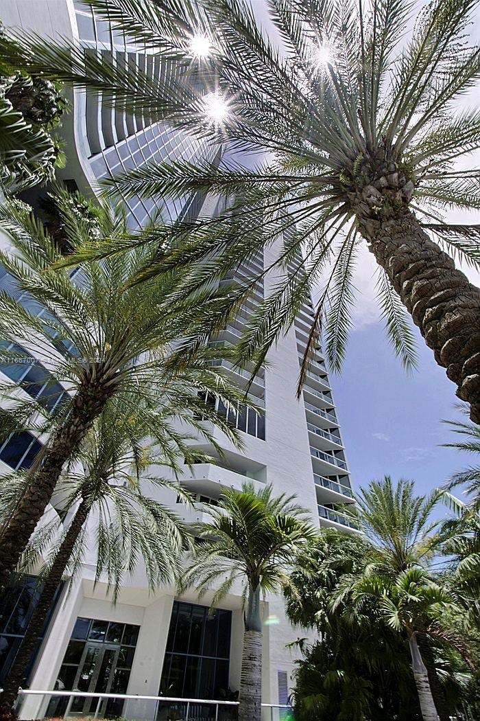 LAS OLAS RIVER HOUSE COND - Residential Lease