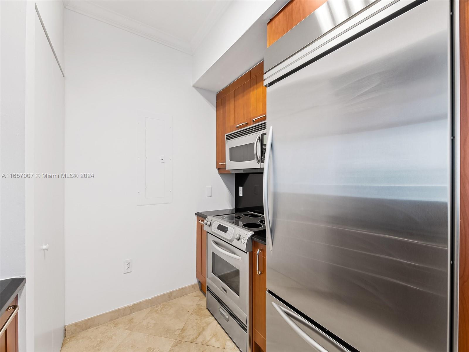 LAS OLAS RIVER HOUSE COND - Residential Lease