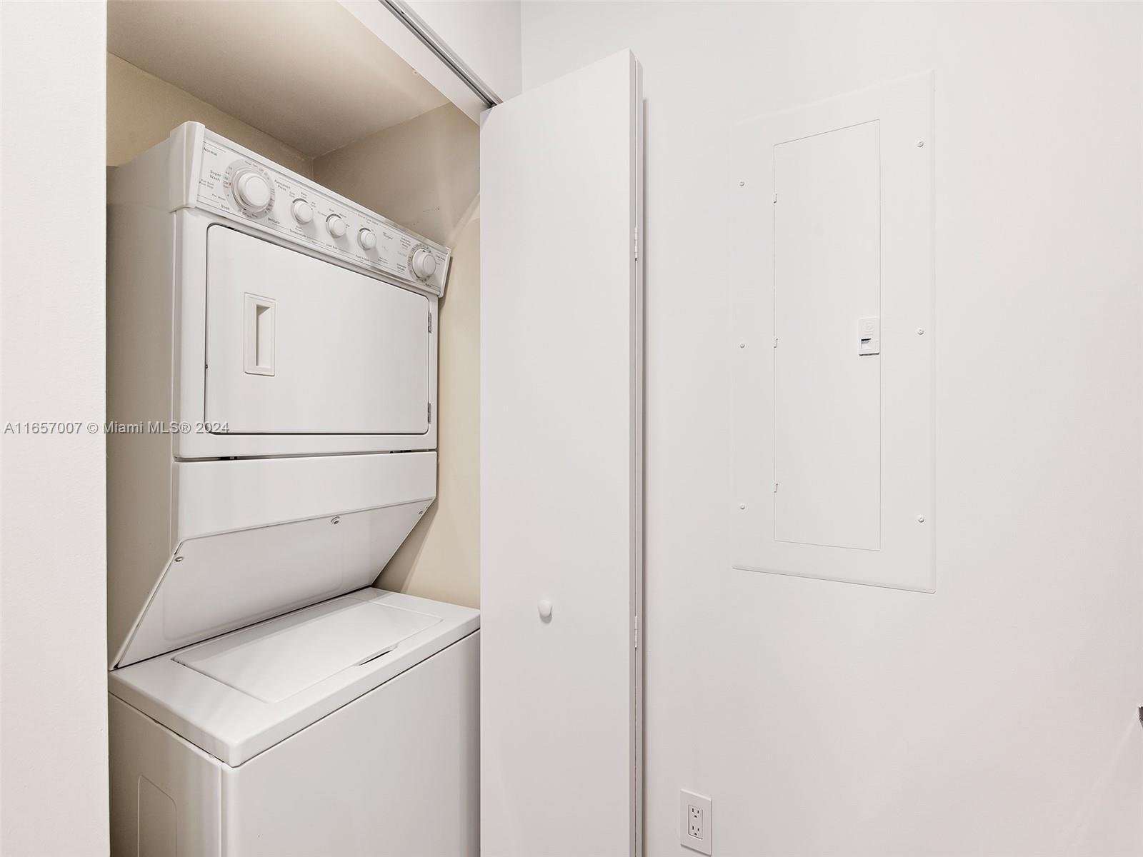 LAS OLAS RIVER HOUSE COND - Residential Lease