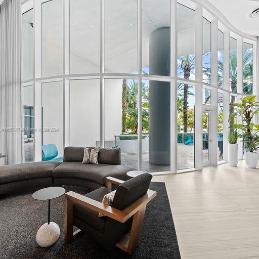 LAS OLAS RIVER HOUSE COND - Residential Lease