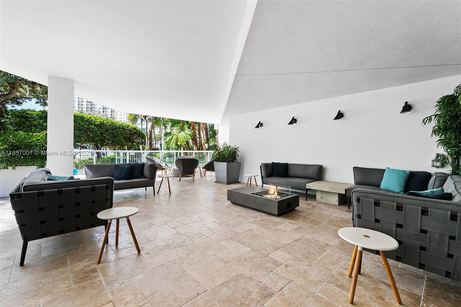 LAS OLAS RIVER HOUSE COND - Residential Lease