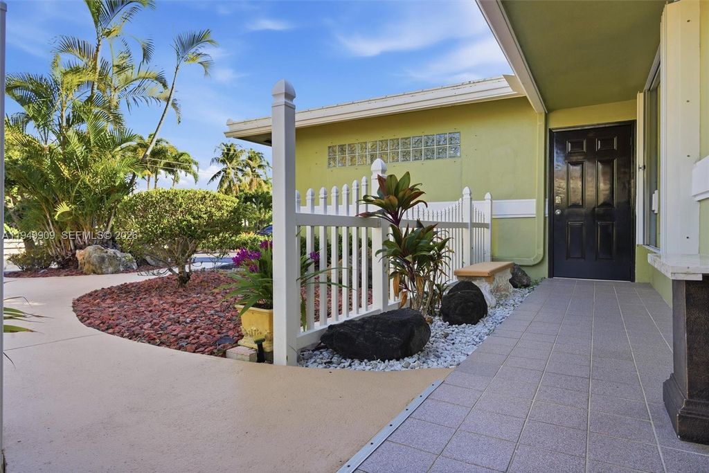 Photo of 2213 NE 16th Ave, Wilton Manors, FL 33305 (MLS # A11949909)