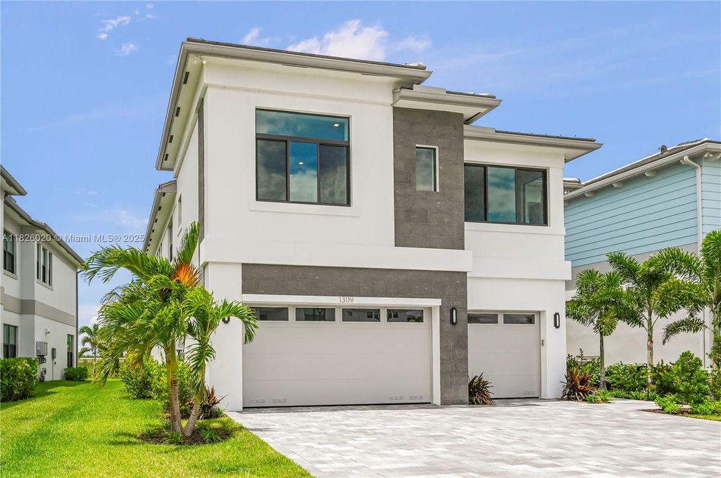 Photo of 13119 Feathering Way, Palm Beach Gardens, FL 33412 (MLS # A11826020)