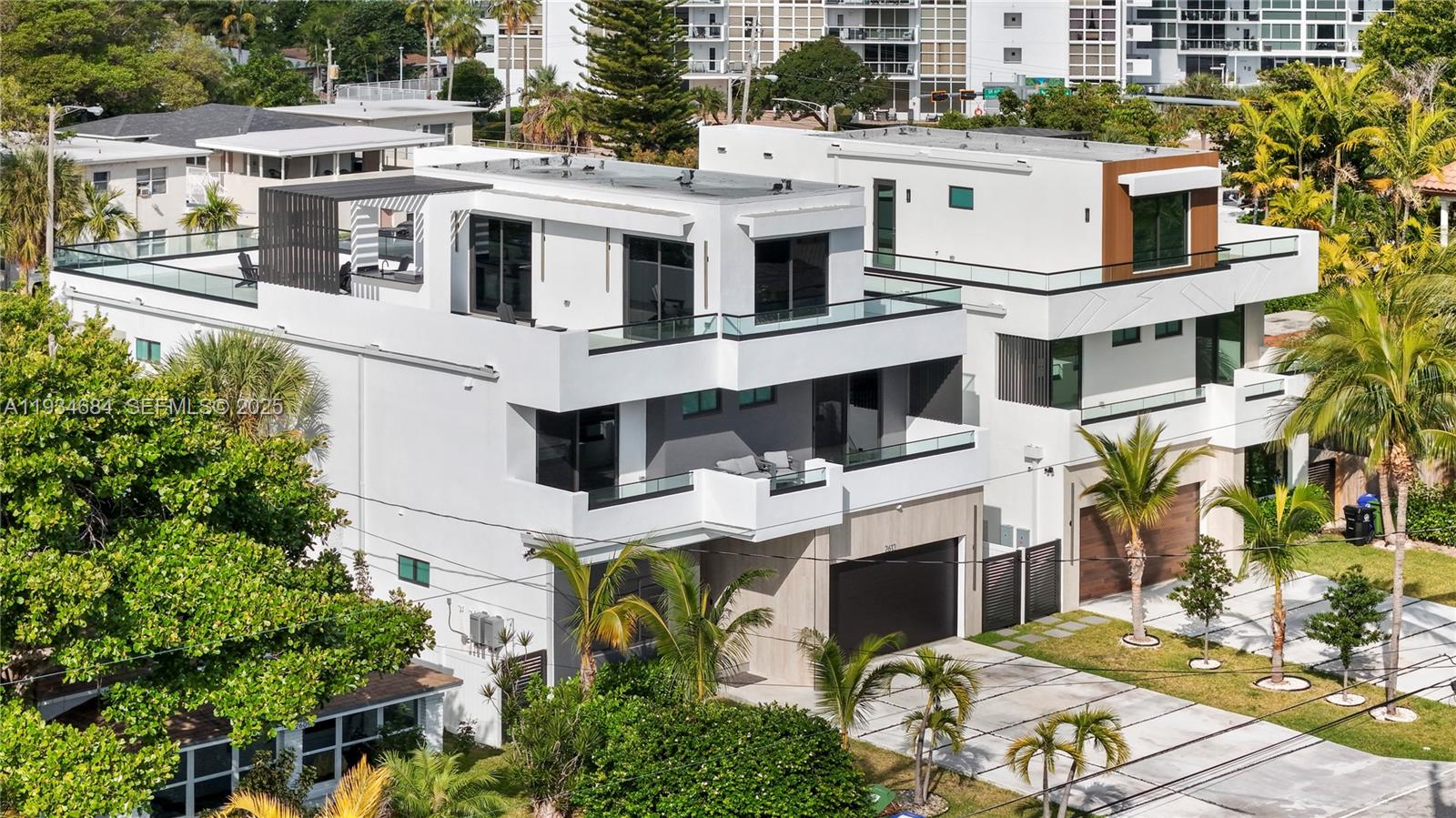 LAUDERDALE BEACH - Residential