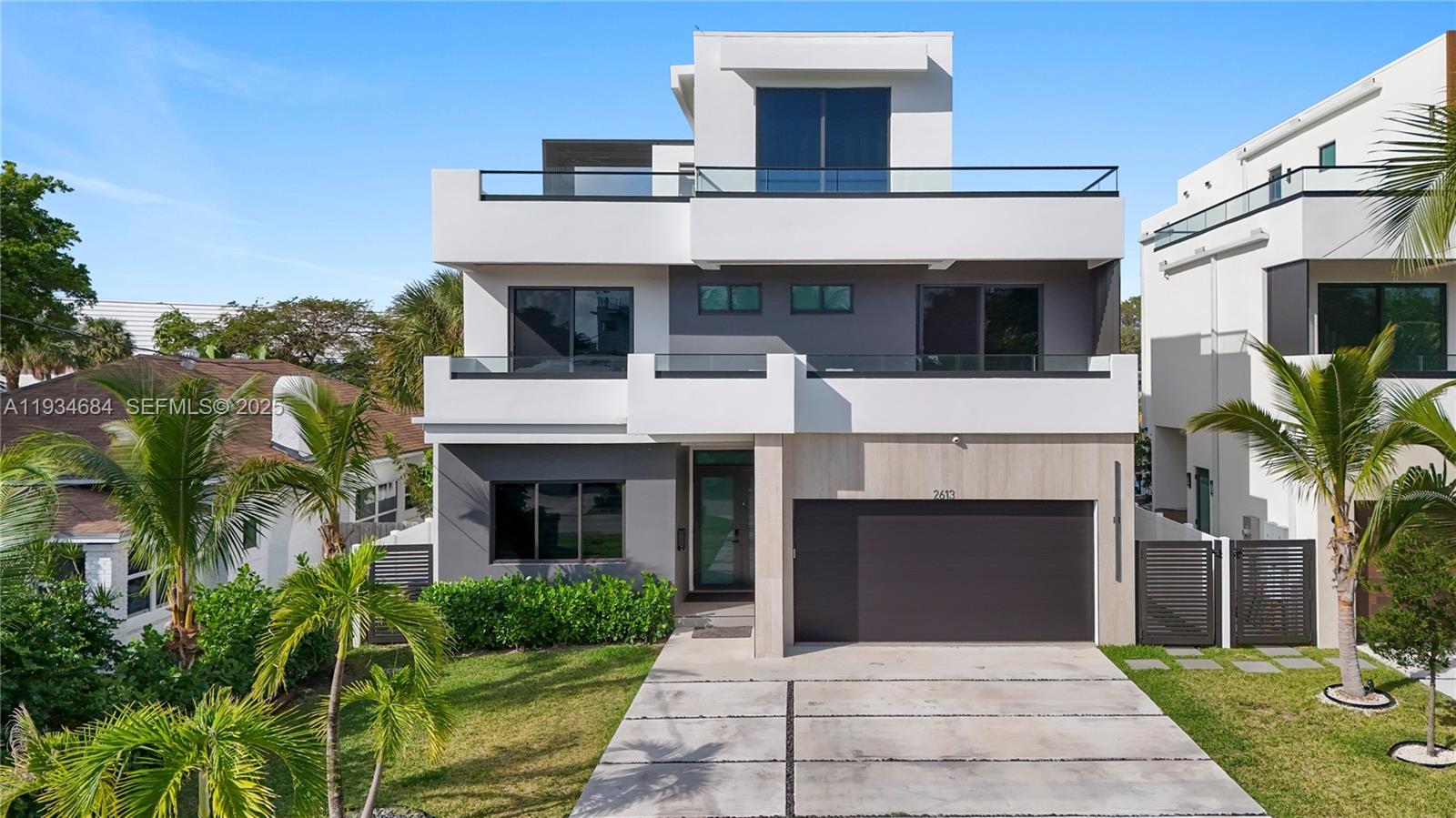 LAUDERDALE BEACH - Residential