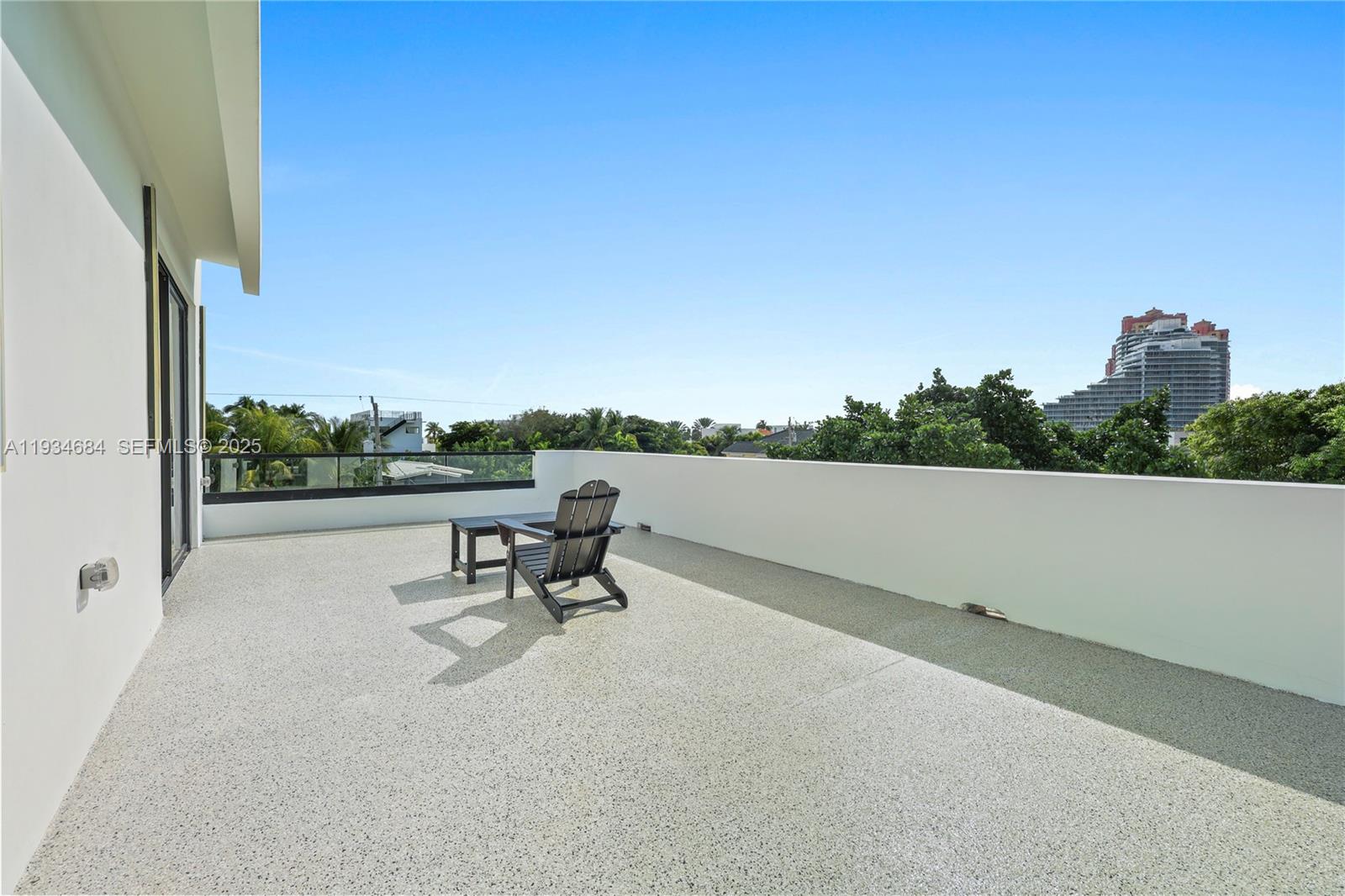 LAUDERDALE BEACH - Residential