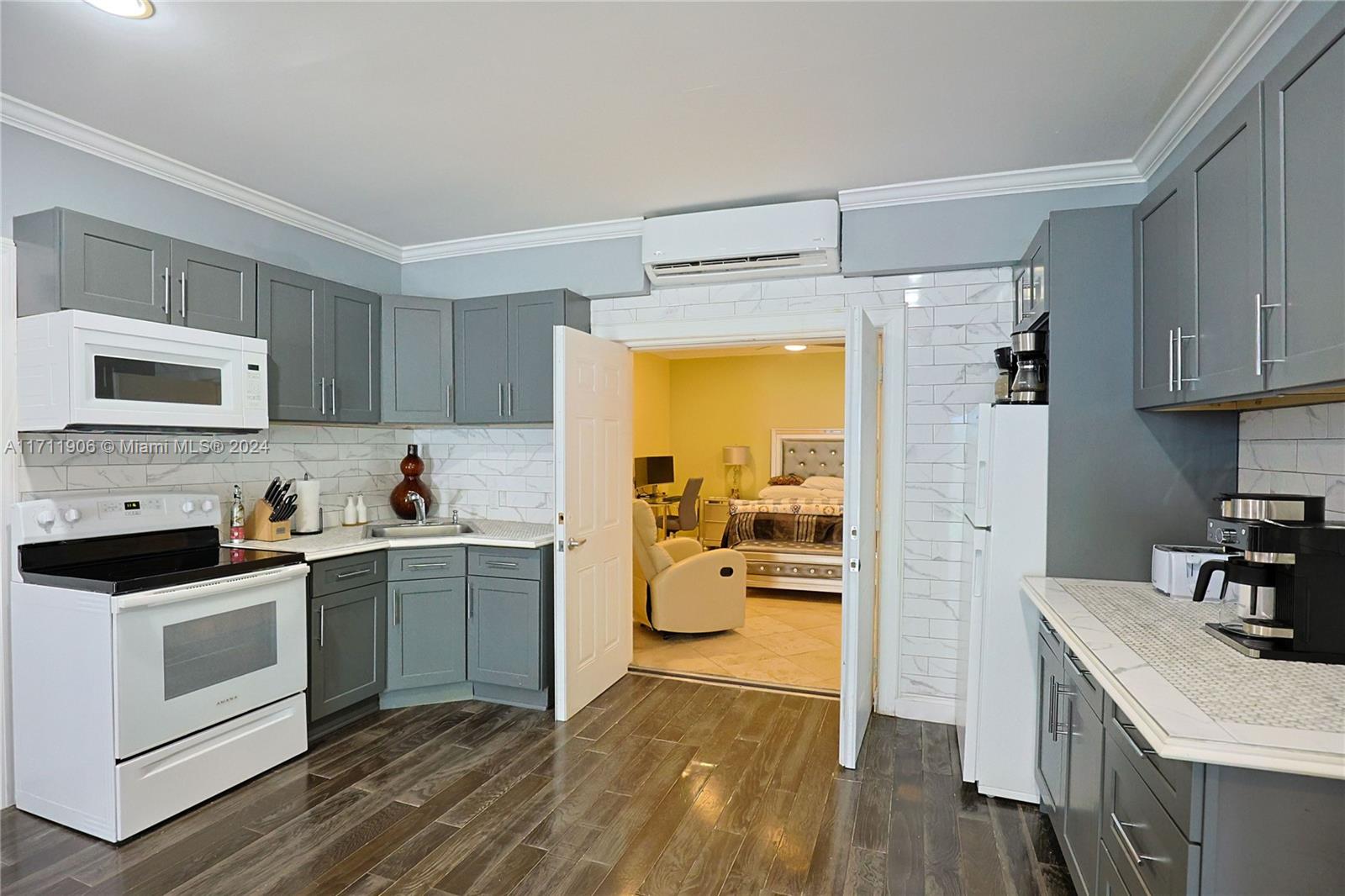 JUNO RIDGE - Residential