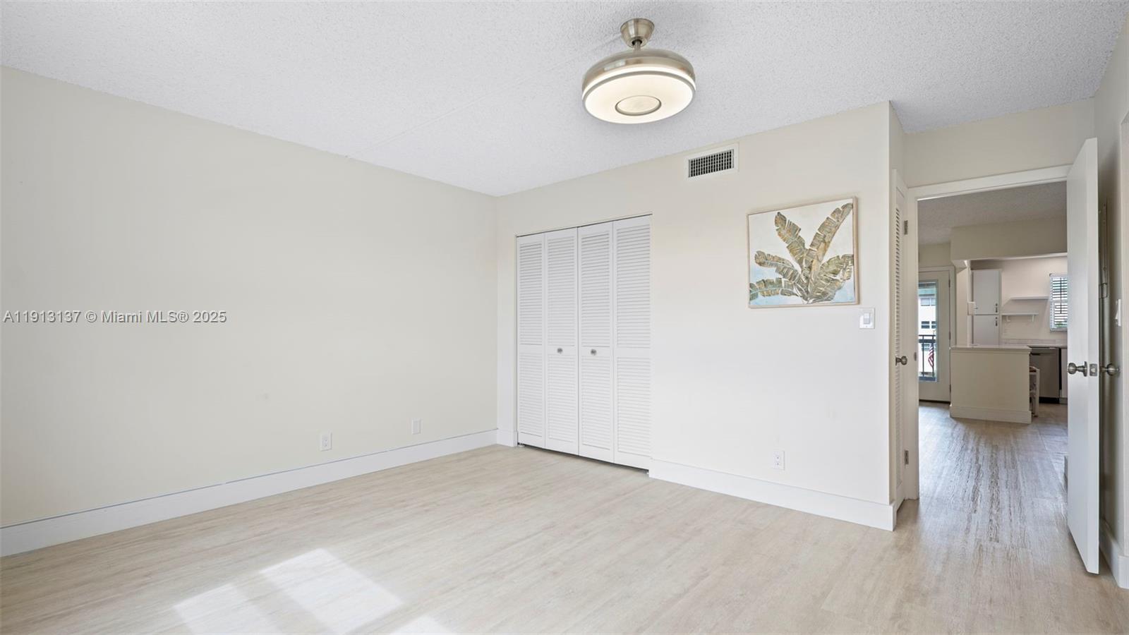 HAMPTON GARDENS 1 CONDO - Residential