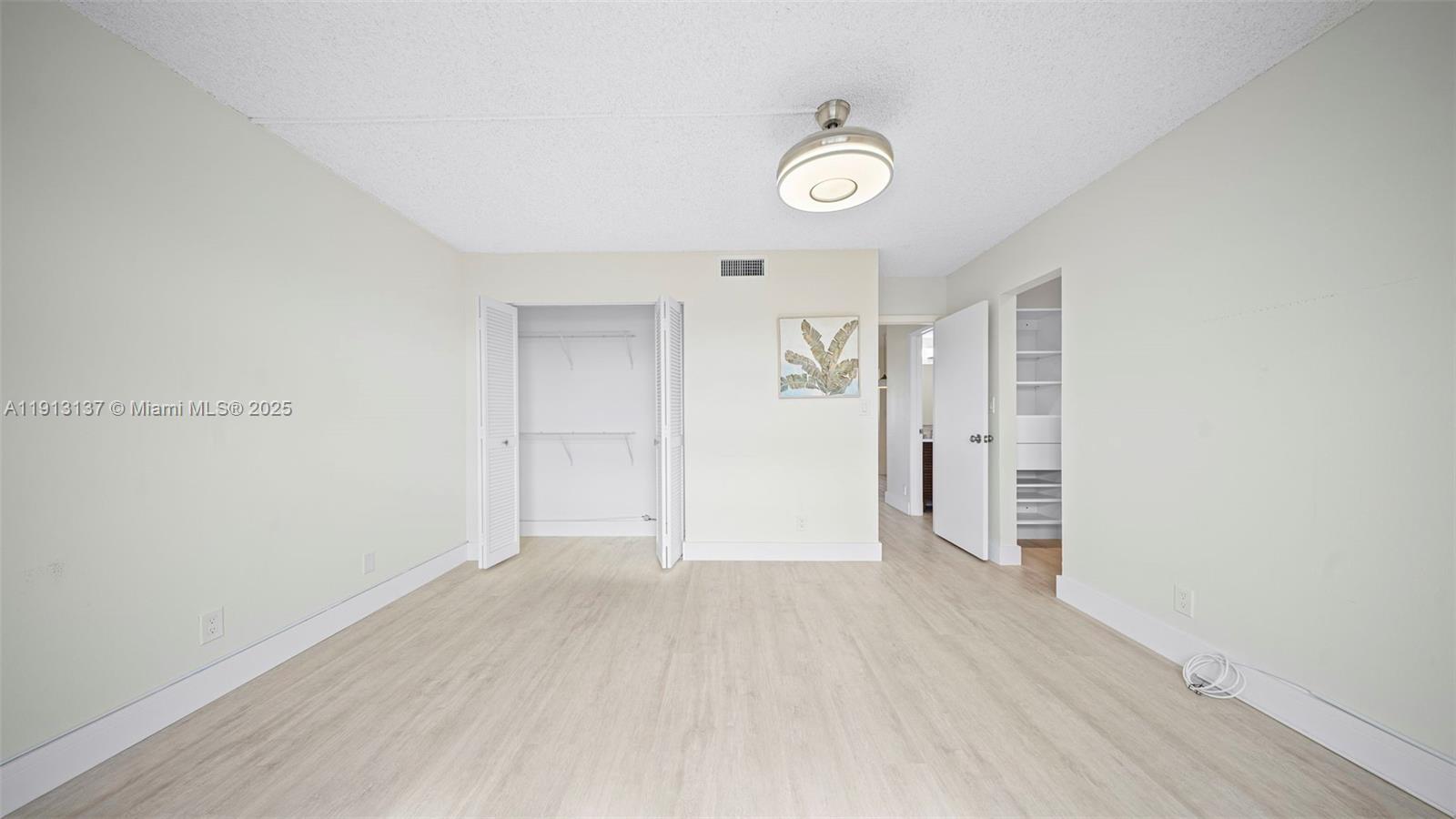 HAMPTON GARDENS 1 CONDO - Residential