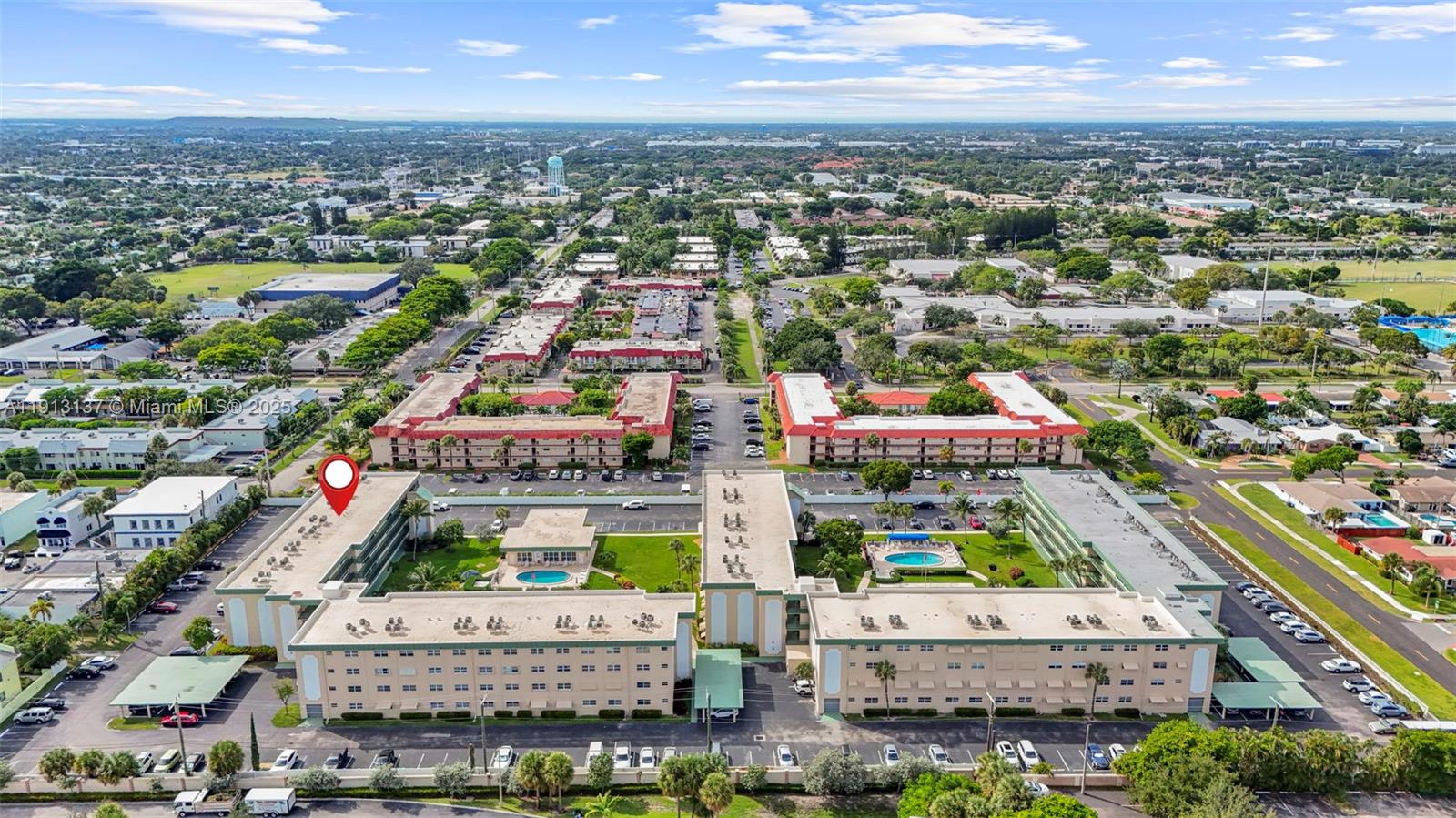 HAMPTON GARDENS 1 CONDO - Residential